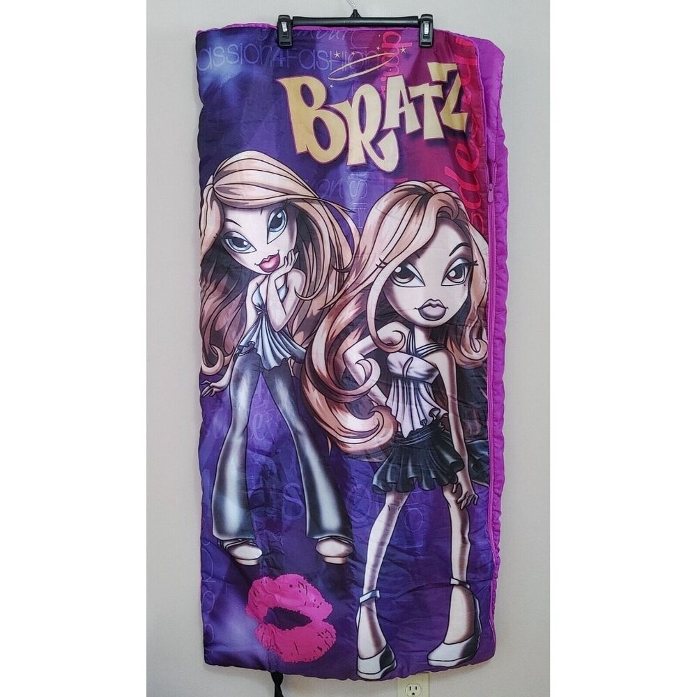 MGA Entertainment Bratz Dolls Childs Purple Sleeping Bag Size 52" x 52"